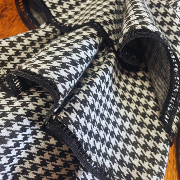 Eva Franco Houndstooth Ruffle Sleeve Top XS - Statement Bell Sleeve - EUC - Picture 4 of 6